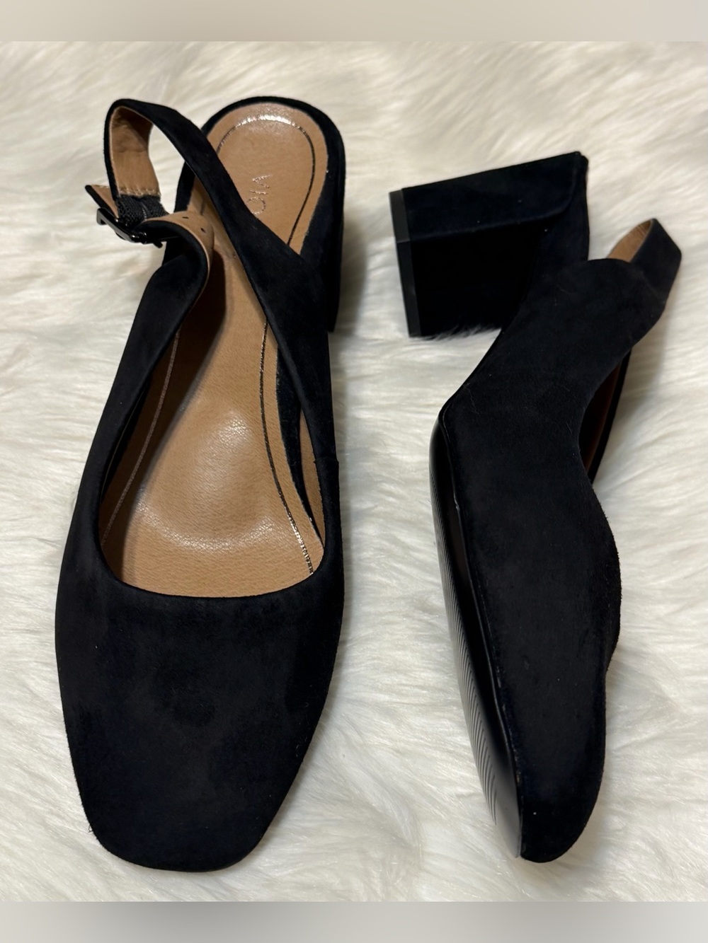 Vionic Nareen Black Suede Slingback Block Heel - Picture 4 of 9